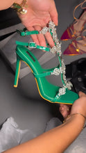 Charger l&#39;image dans la galerie, sandales verte à bijoux argent talons aiguilles